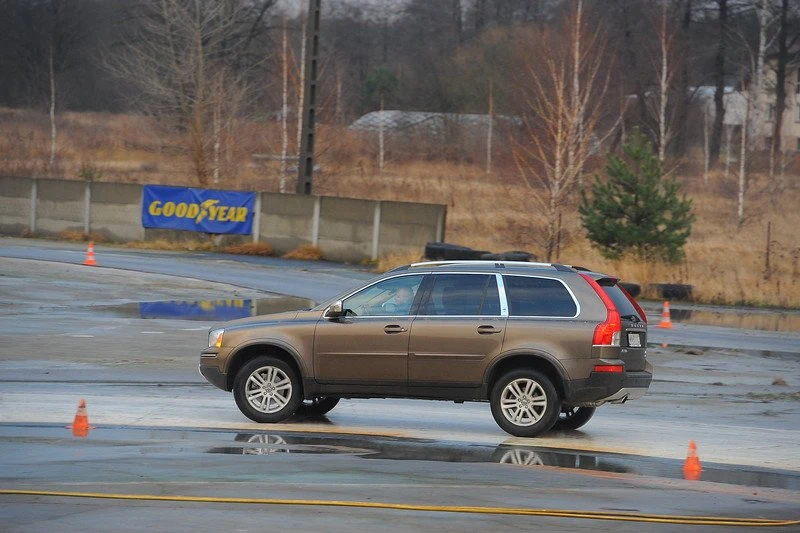 Volvo XC90 (2002-2014)