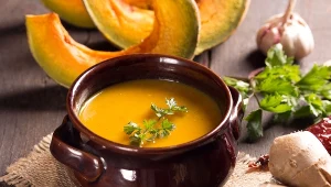 Mimo licznych właściwości prozdrowotnych, istnieją także pewne przeciwwskazania do spożywania dyni, zwłaszcza w dużych ilościach.