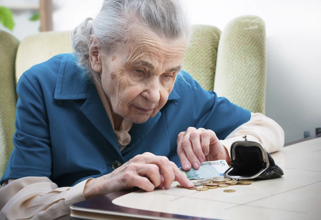 Przekaz pieniężny – czyli wreszcie myślimy o seniorach