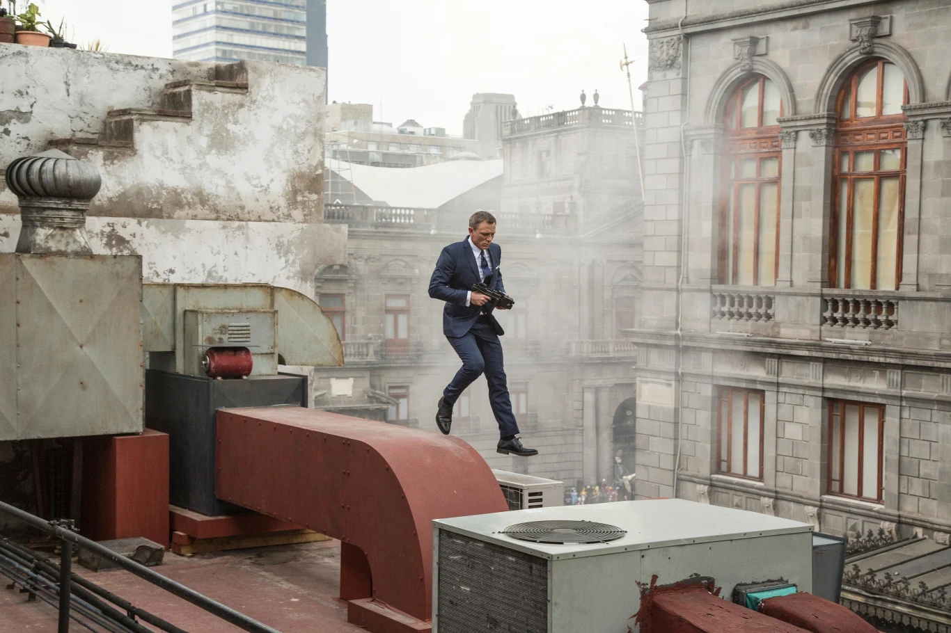Daniel Craig w filmie "Spectre"

 