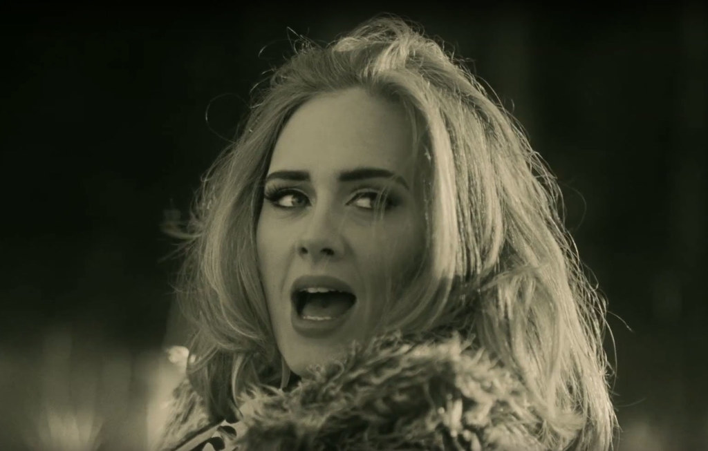 Adele w klipie "Hello"