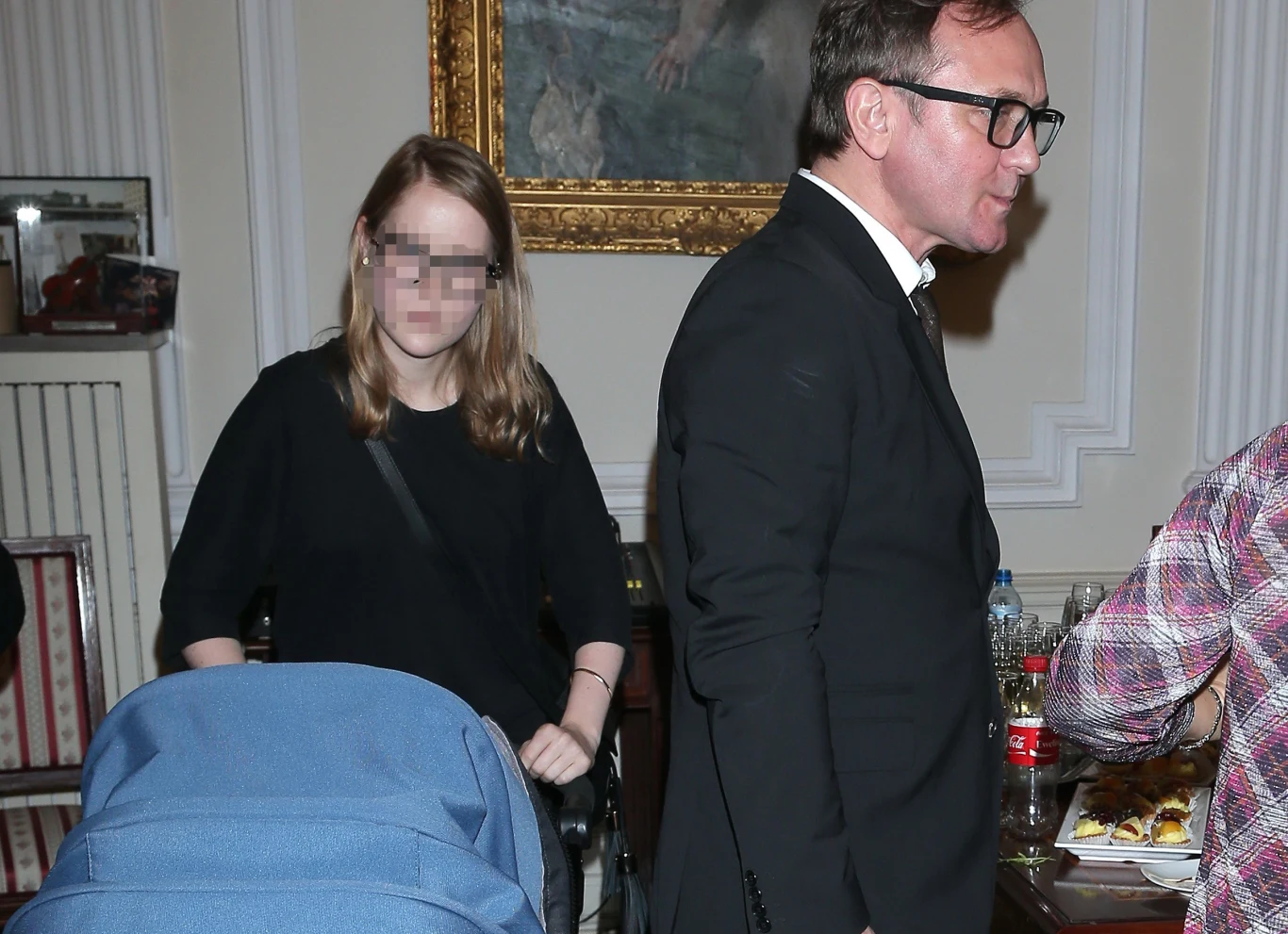 Andrzej Chyra zabrał na uroczystość ukochaną i dziecko Andrzej Chyra zabrał na uroczystość ukochaną i dziecko