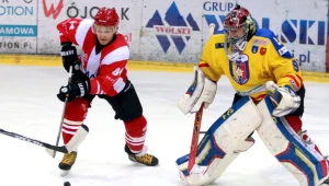 Ondrzej Raszka (TatrySki/Podhale, z prawej) i Filip Drzewiecki z Comarchu Cracovii