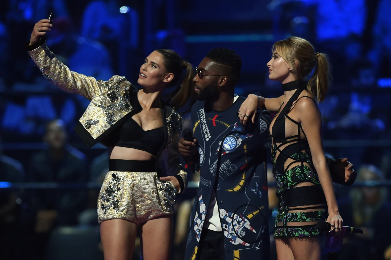 Bianca Balti, Tinie Tempah i Hailey Baldwin - selfie musi być! Bianca Balti, Tinie Tempah i Hailey Baldwin - selfie musi być!