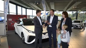 Jacob Krogsgaard odbiera swoją Toyotę Mirai