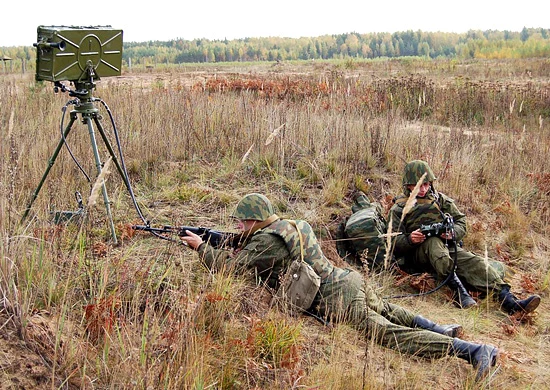 Radar Fara-WR pozwala nie tylko na wykrywanie celów, ale również na kierowanie ogniem karabinów maszynowych i granatników automatycznych. Fot. mil.ru