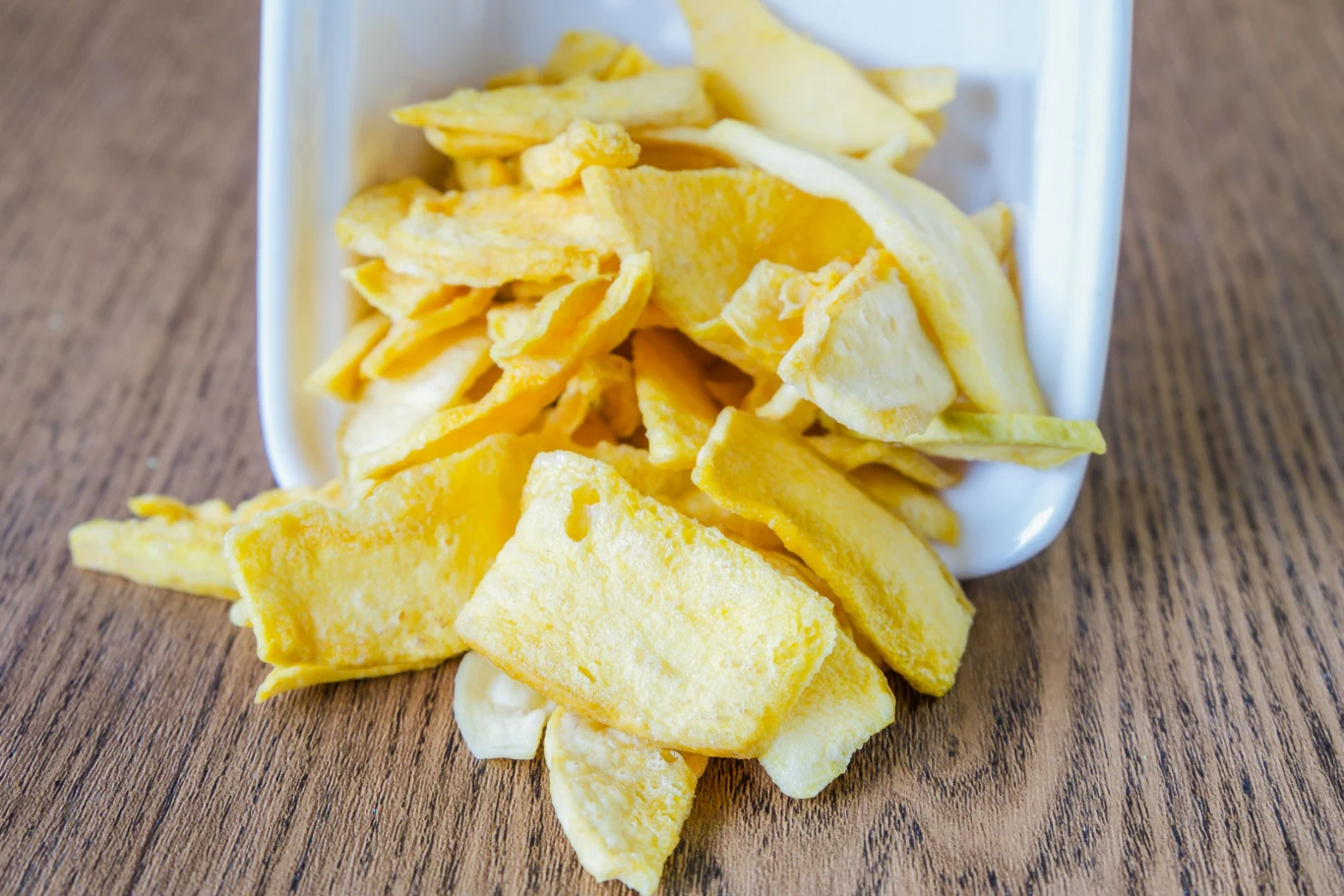 Nie podawaj dziecku chipsów: Nie ma w nich nic wartościowego Nie podawaj dziecku chipsów: Nie ma w nich nic wartościowego