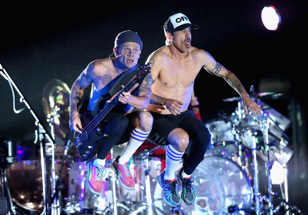 Flea i Anthony Kiedis z RHCP na scenie