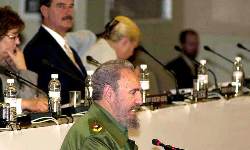 Rok 2002. Fidel Castro na szczycie ONZ w Monterrey