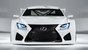 Lexus RC F GT3 i Toyota Yaris WRC w Tokio