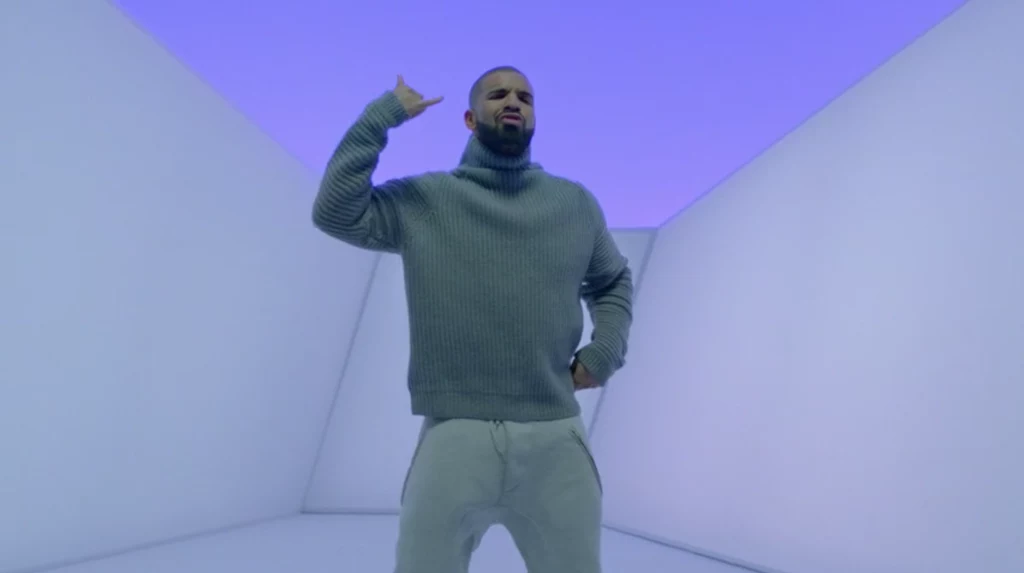 Drake w klipie "Hotline Bling"