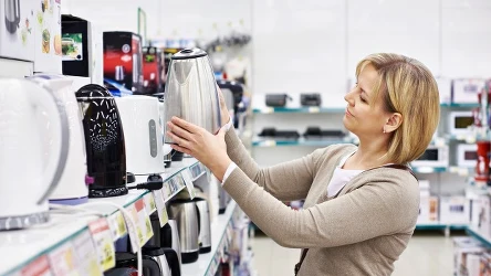 ​Używasz takiego czajnika? Chemiczka wyjaśnia, że gotujesz sobie truciznę