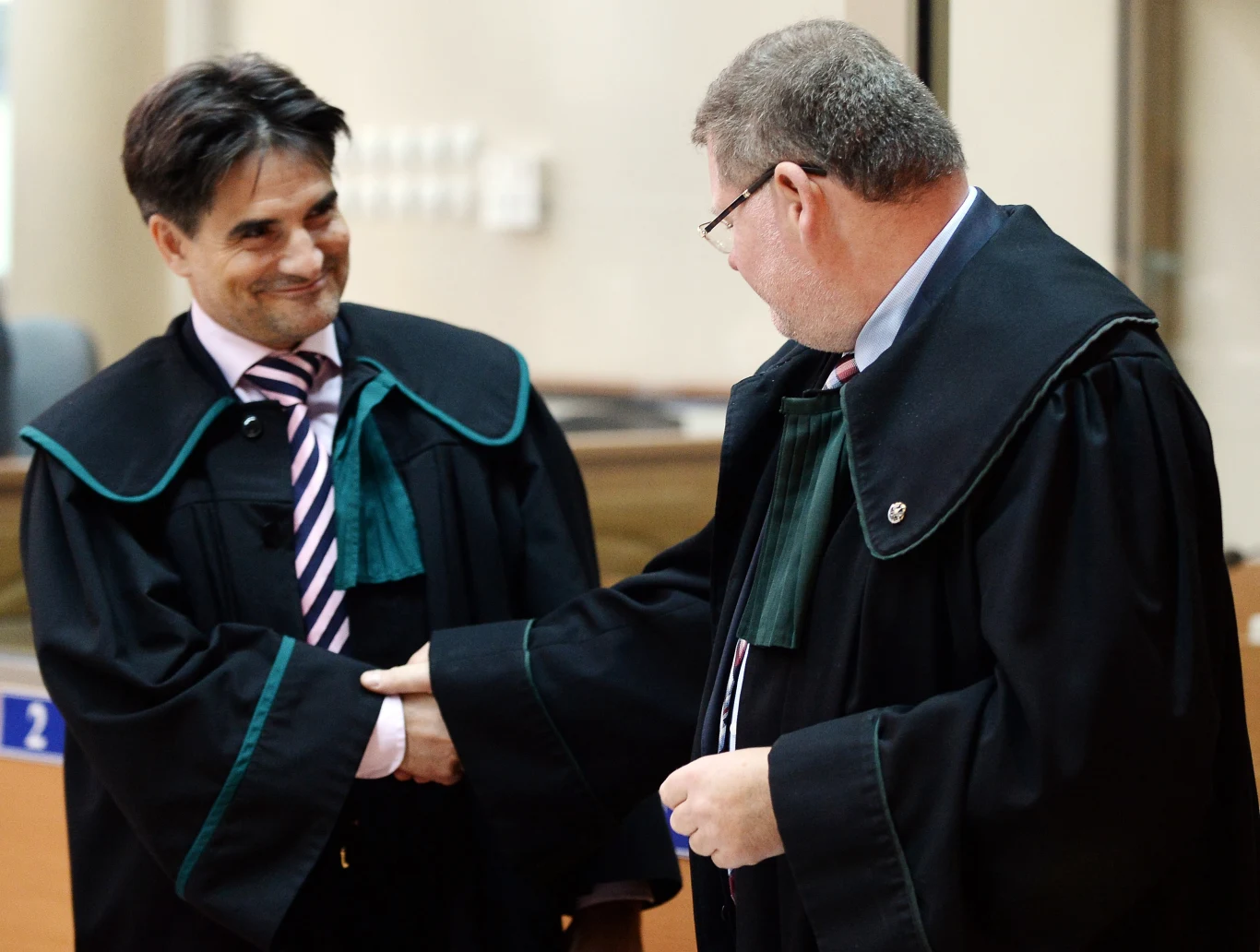 Jerzy Stachowicz i Jan Olszewski - zadowoleni obrońcy Romana Polańskiego