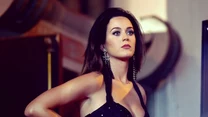 Magazyn "Forbes" opublikował swoją coroczną listę najlepiej zarabiających wokalistek na podstawie danych z okresu od czerwca 2014 do czerwca 2015 roku. 
Katy Perry, która w ciągu ostatniego roku zarobiła 135 milionów dolarów, znalazła się na szczycie zestawienia i zostawiła swoje koleżanki z branży daleko w tyle