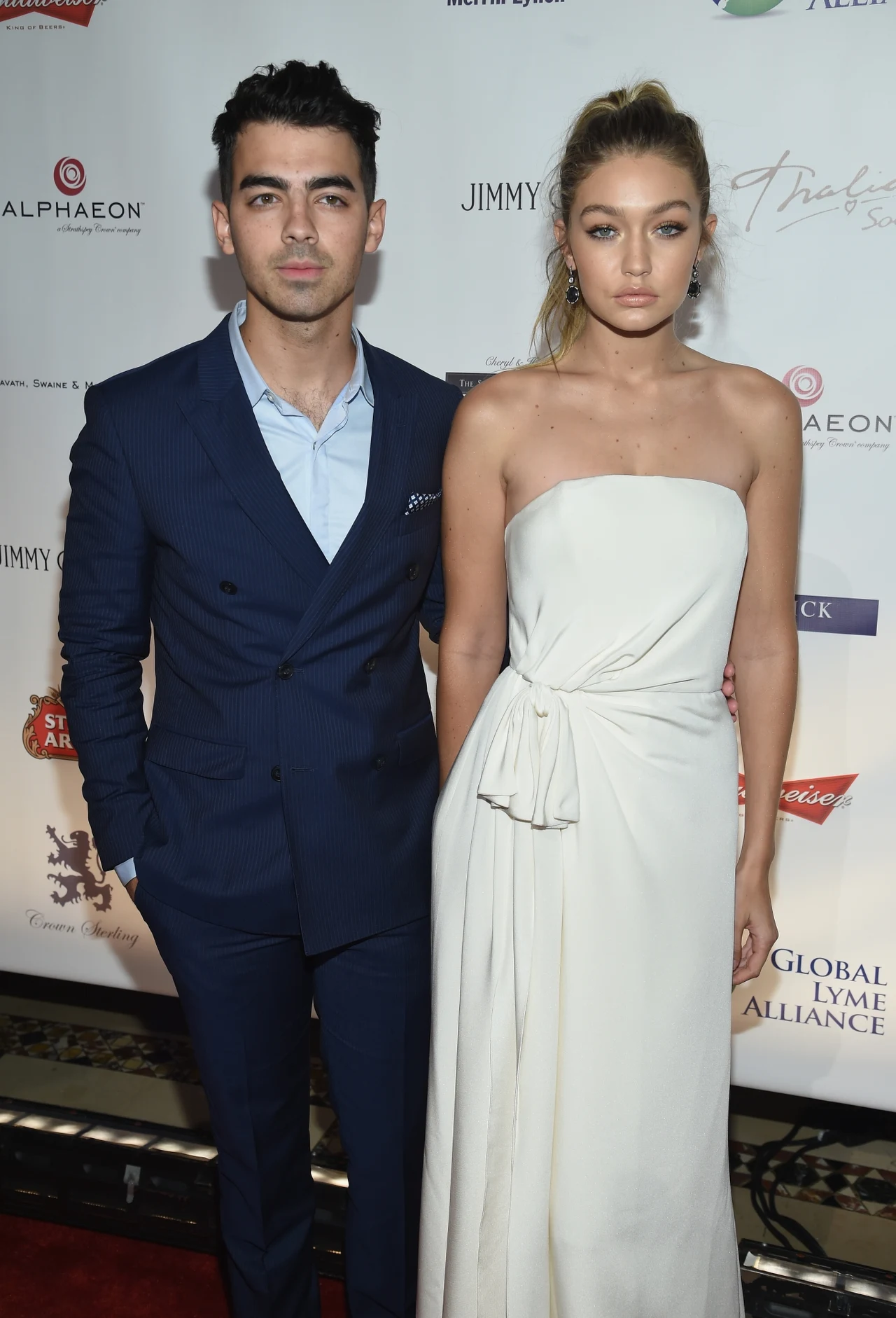 Joe Jonas i Gigi Hadid chętnie pokazywali się razem na imprezach Joe Jonas i Gigi Hadid chętnie pokazywali się razem na imprezach
