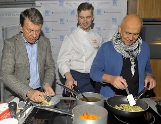 Goście na premierze książki Jolanty Kwaśniewskiej Goście na premierze książki Jolanty Kwaśniewskiej