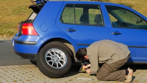 Awaria samochodu w trasie. Jak samemu naprawić auto?