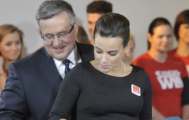 Anna Mucha z dumą paradowała niegdyś z "ciążowym brzuszkiem". Jednak teraz chciałaby nieco zeszczupleć Anna Mucha z dumą paradowała niegdyś z "ciążowym brzuszkiem". Jednak teraz chciałaby nieco zeszczupleć