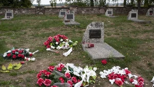 Uszkodzonych zostało ponad 50 płyt nagrobnych 