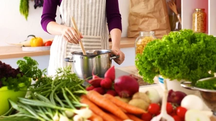 Z czego należy komponować domowy jadłospis, aby zadbać o cholesterol?