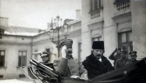 Pocztówka z okresu międzywojnia. Na zdjęciu gen. Józef Piłsudski i Ignacy Jan Paderewski 