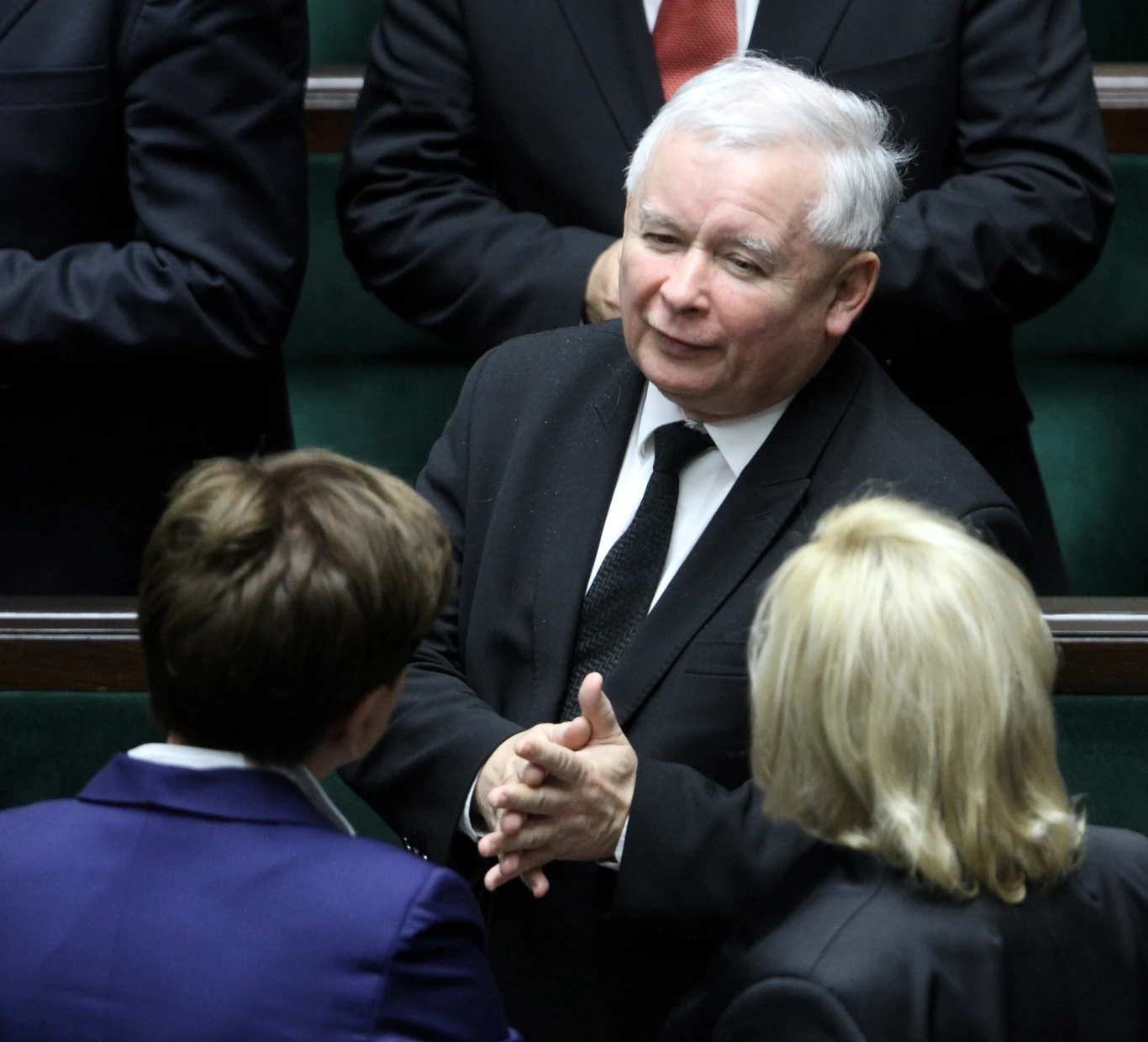 Prezes PiS Jarosław Kaczyński (C), podczas pierwszego posiedzenia Sejmu VIII kadencji