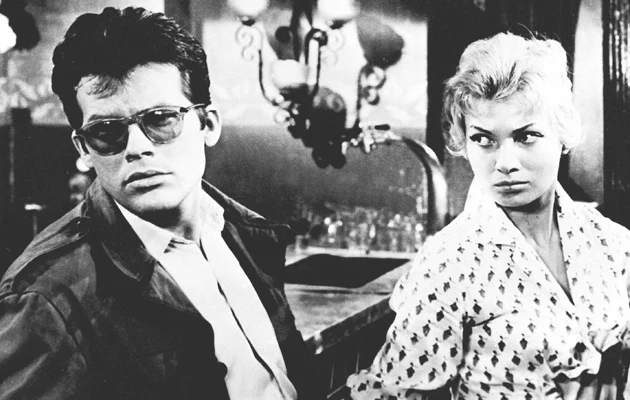 Zbigniew Cybulski i Ewa Krzyżewska w filmie "Popiół i diament" Zbigniew Cybulski i Ewa Krzyżewska w filmie "Popiół i diament"