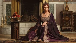 Vahide Perçin, która zastąpiła Meryem Uzerli w roli Hurrem
