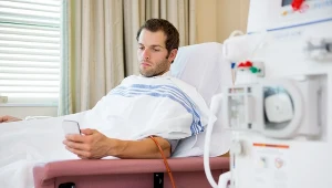 Dializa zastępuje funkcje nerek