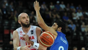 Marcin Gortat (z lewej) podczas tegorocznego Eurobasketu