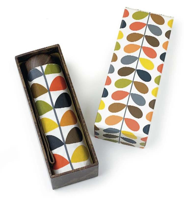 Parasole Fulton i Morris&Co . Ponad 150 lat doświadczeń firmy Morris&Co - jednej z najbardziej znanych brytyjskich twórców XIX wieku do dziś znajduje rzesze nabywców. Ponadczasowe motywy i staranne wykonanie. Ceny od 126 zł Parasole Fulton i Morris&Co . Ponad 150 lat doświadczeń firmy Morris&Co - jednej z najbardziej znanych brytyjskich twórców XIX wieku do dziś znajduje rzesze nabywców. Ponadczasowe motywy i staranne wykonanie. Ceny od 126 zł