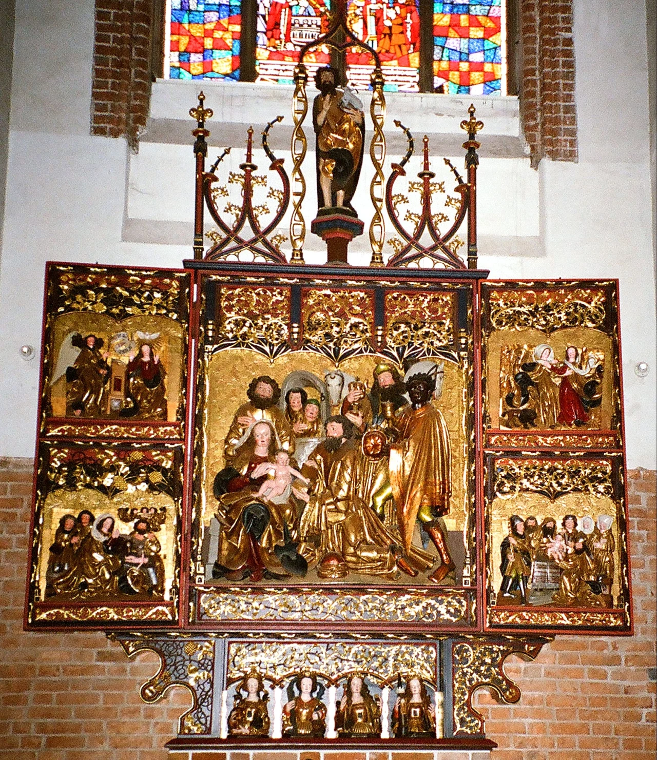 Jeden z ocalonych z pożogi 1945 roku gotyckich ołtarzy, który dziś zdobi elbląską katedrę Jeden z ocalonych z pożogi 1945 roku gotyckich ołtarzy, który dziś zdobi elbląską katedrę