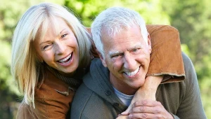 Seniorzy powinni jeść 2 sztuki dziennie. Wspierają serce, mózg i jelita 