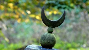 Nagrobek na cmentarzu Tatarów polskich w Kruszynianach na Podlasiu