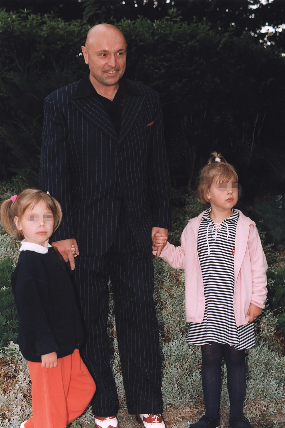 Ireneusz Dudek z córkami  Ireneusz Dudek z córkami