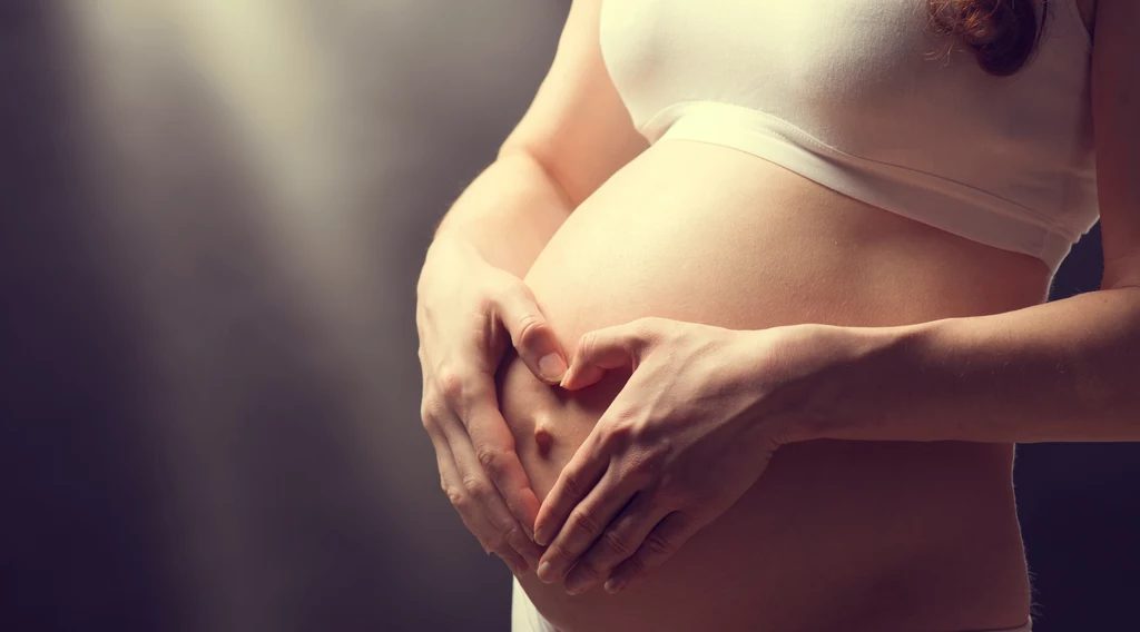 Operacja bariatryczna istotnie zmienia równowagę hormonalną i chemiczną organizmu, przez co potomstwo matek, które ją przeszły, może być narażone na różne problemy. Operacja bariatryczna istotnie zmienia równowagę hormonalną i chemiczną organizmu, przez co potomstwo matek, które ją przeszły, może być narażone na różne problemy.