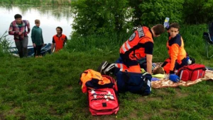 Czy doktor Banach zdoła pomóc chłopcu, który wpadł do wody i stracił przytomność? 
