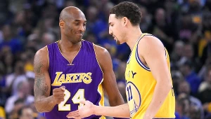 Kobe Bryant (z lewej) z Lakers i Klay Thompson z Warriors