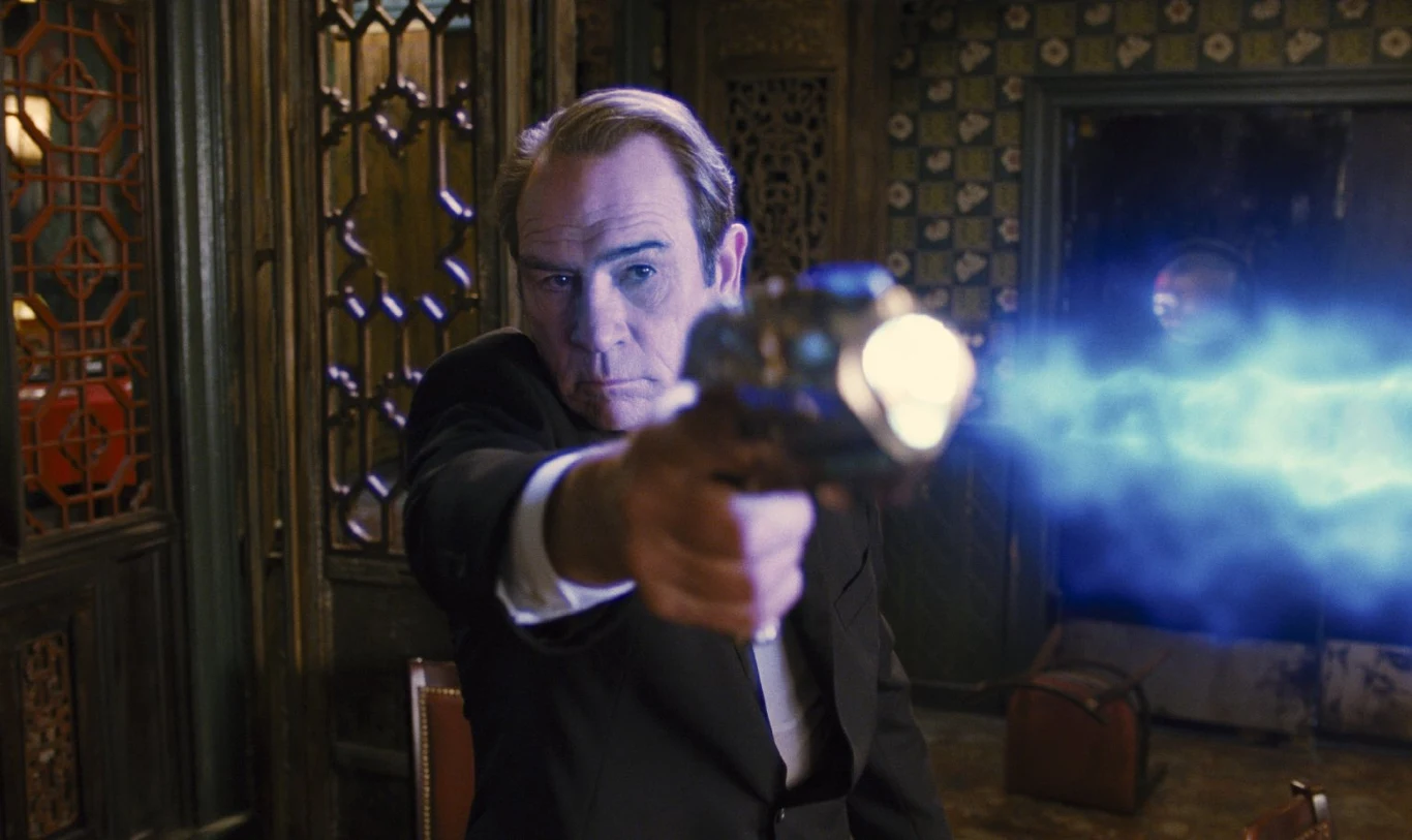 Tommy Lee Jones jako Agent K