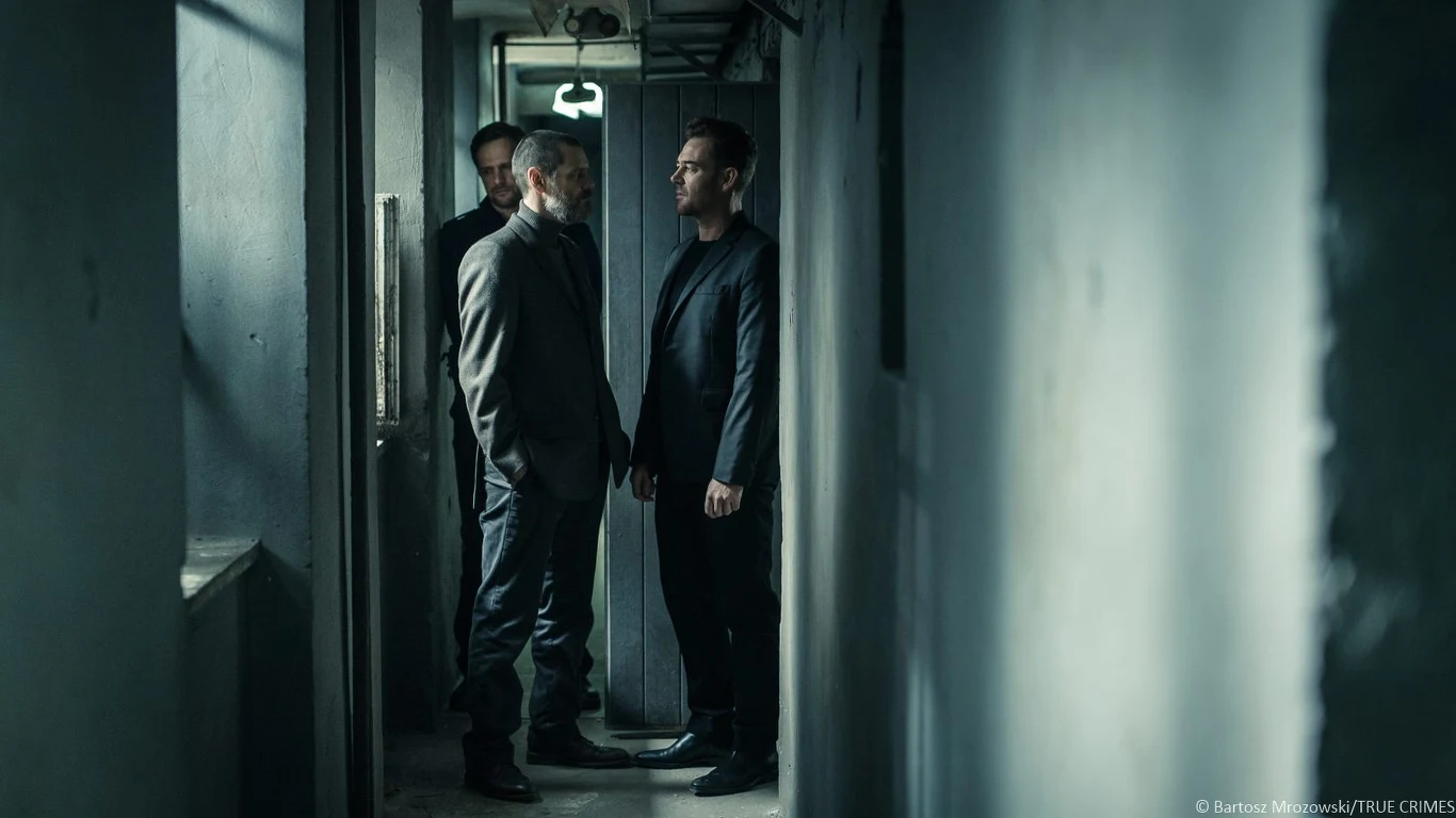 Autorem zdjęć jest polski operator filmowy i scenarzysta - Michał Englert.

 