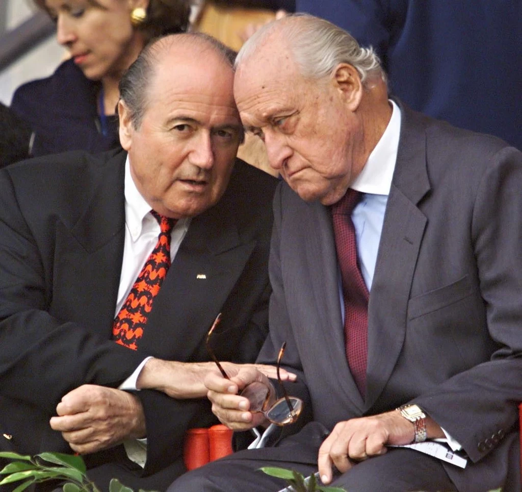 Joao Havelange (z prawej). Obok Sepp Blatter