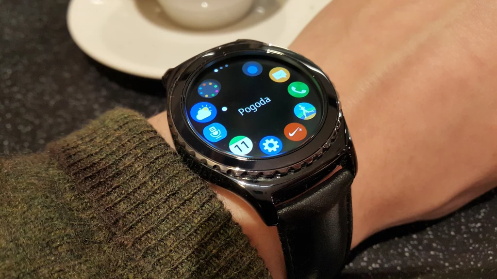 Samsung Gear S2 Classic i obracany pierścień ze specjalnym umieszczeniem aplikacji