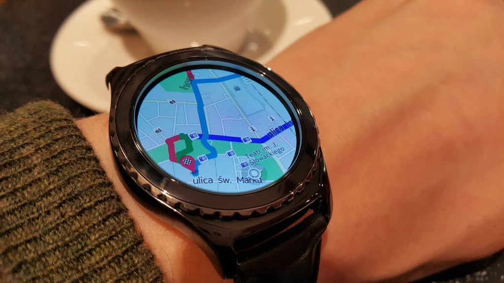 Gear S2 ma nawet nawigację