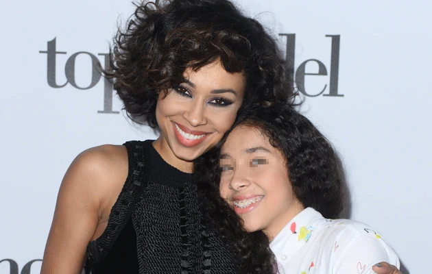 Omenaa Mensah z córką Omenaa Mensah z córką