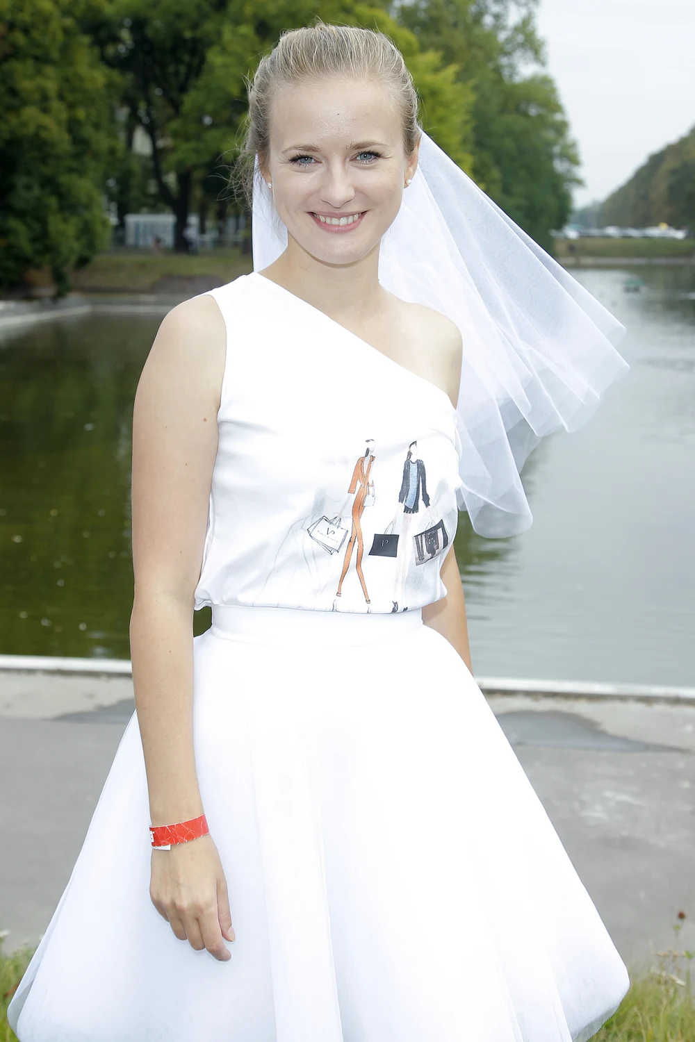 Aktorka jest już po ślubie! Aktorka jest już po ślubie!