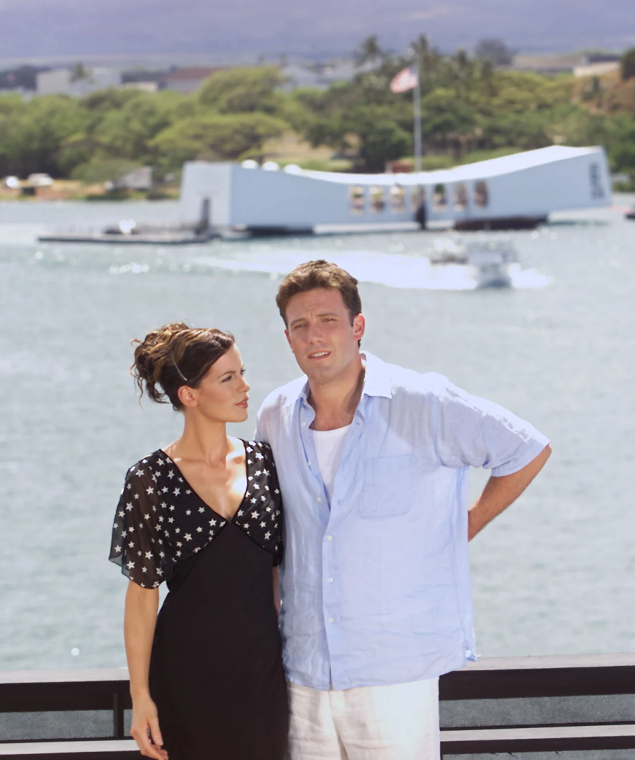 Aktorzy poznali się na planie filmu "Pearl Harbor" Aktorzy poznali się na planie filmu "Pearl Harbor"