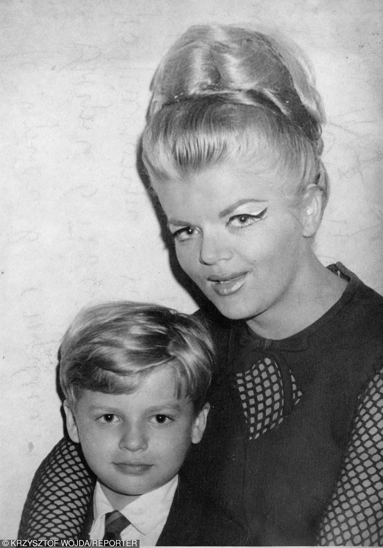 Mały Krzysztof Gospodarek z matką Violettą Villas