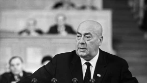 Traktat z RFN podpisał premier Józef Cyrankiewicz 