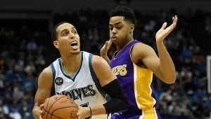 D'Angelo Russell (z prawej) i Kevin Martin