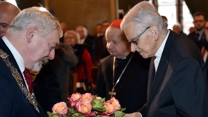 Kard. Macharski otrzymał srebrny medal "Cracoviae Merenti"